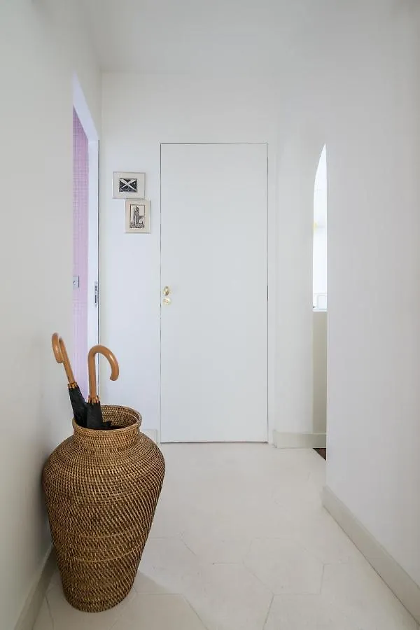 Pied A Terre Palestro Paris